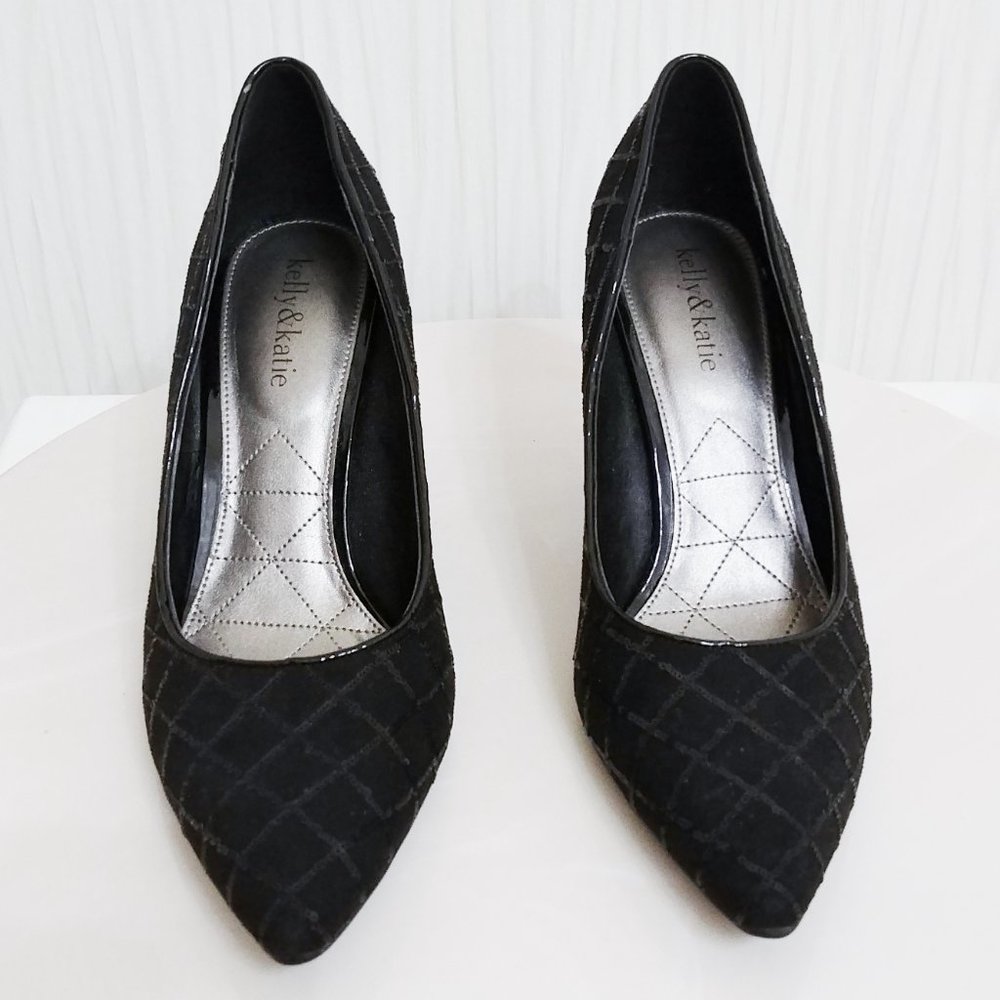 Kelly & Katie Solid Black Closed Toe Pump Heel With Sequin Design Size 9 View 2